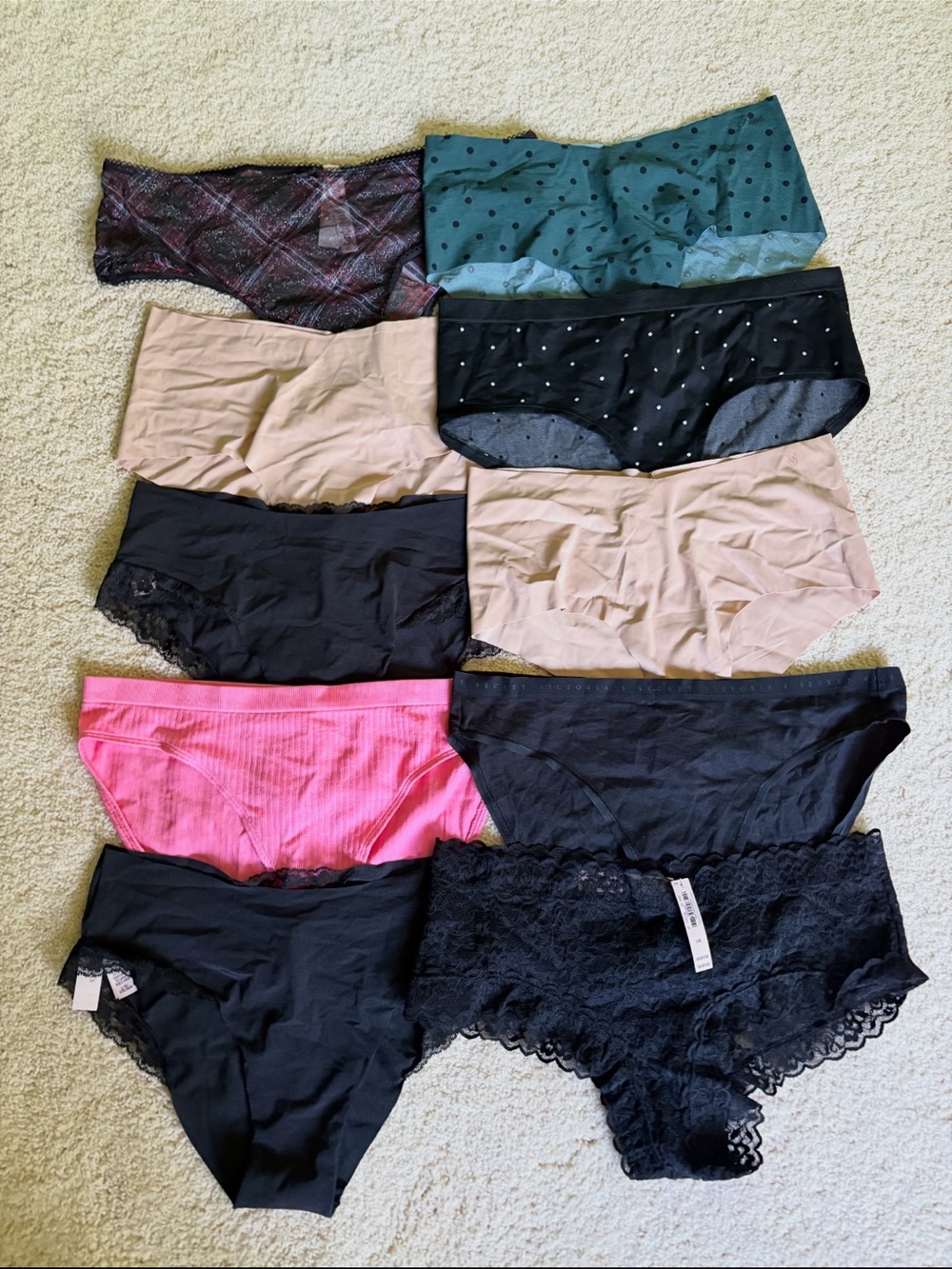 NEW NWT 10 pair Victoria’s Secret/Pink Panties Size: Large